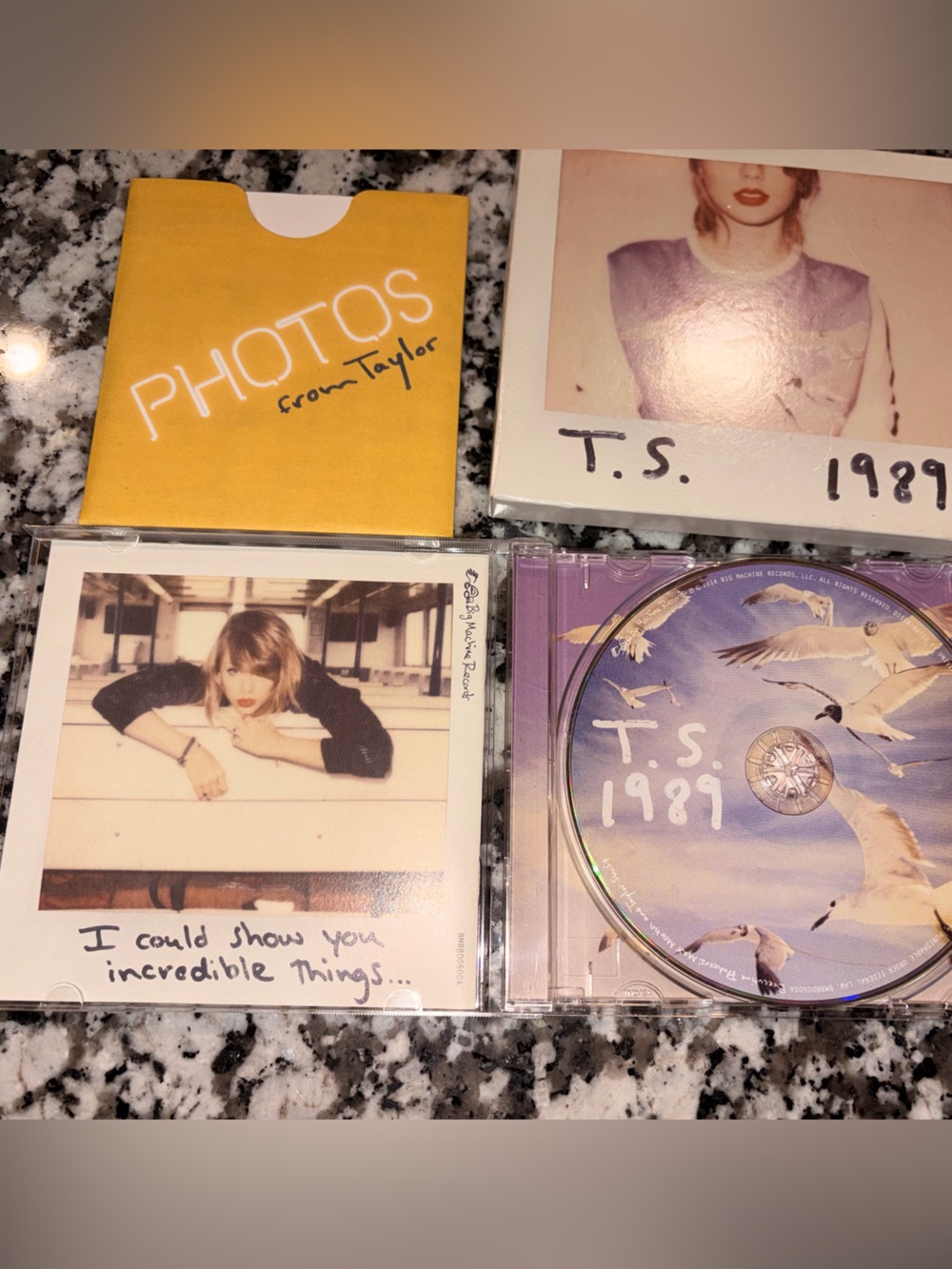Taylor Swift 1989 CD 2014 Original + Polaroid Photo Set